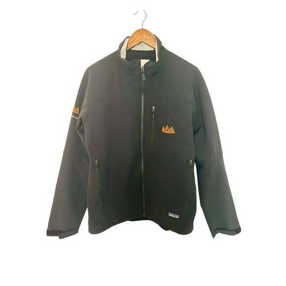 Rare Patagonia Softshell Jacket Men’s L – & Triple Triangle embroidered Black - Picture 1 of 14